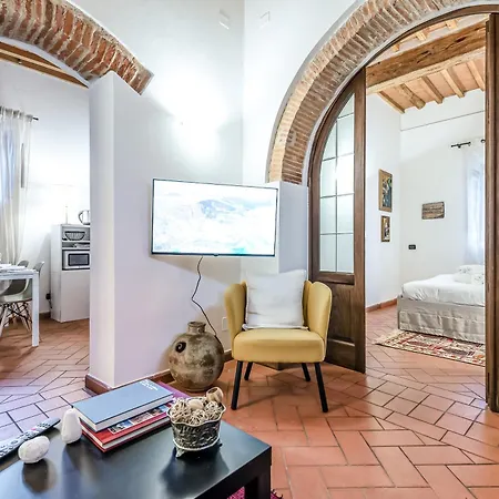 Hostly-santa Maria Tower Suite-just By The Tower *