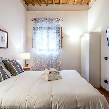 Hostly-santa Maria Tower Suite-just By The Tower *
