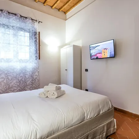 Apartment Hostly-santa Maria Tower Suite-just By The Tower *