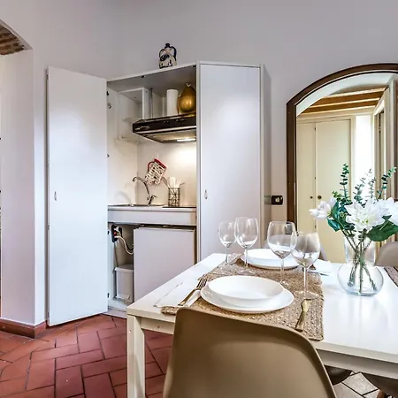 Hostly-santa Maria Tower Suite-just By The Tower *
